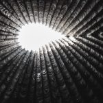 Peter Zumthor Capilla de Campo Bruder Klaus detalle de ingreso de luz por el techo