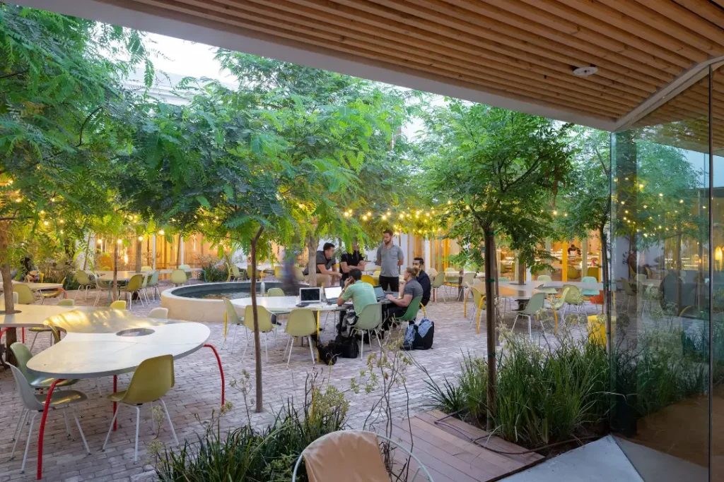 Oficinas Second Home en Hollywood - Selgascano